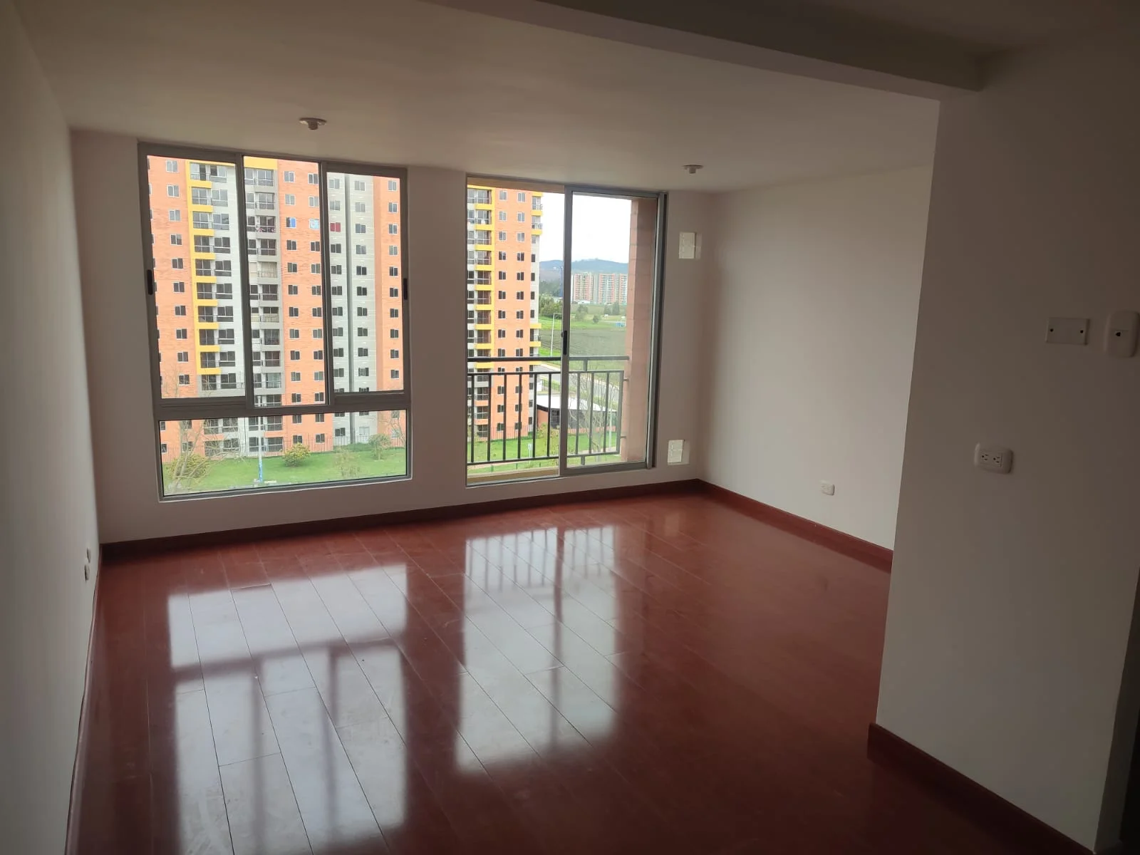 Vendo apartamento bien hubicado en Madrid Cundinamarca