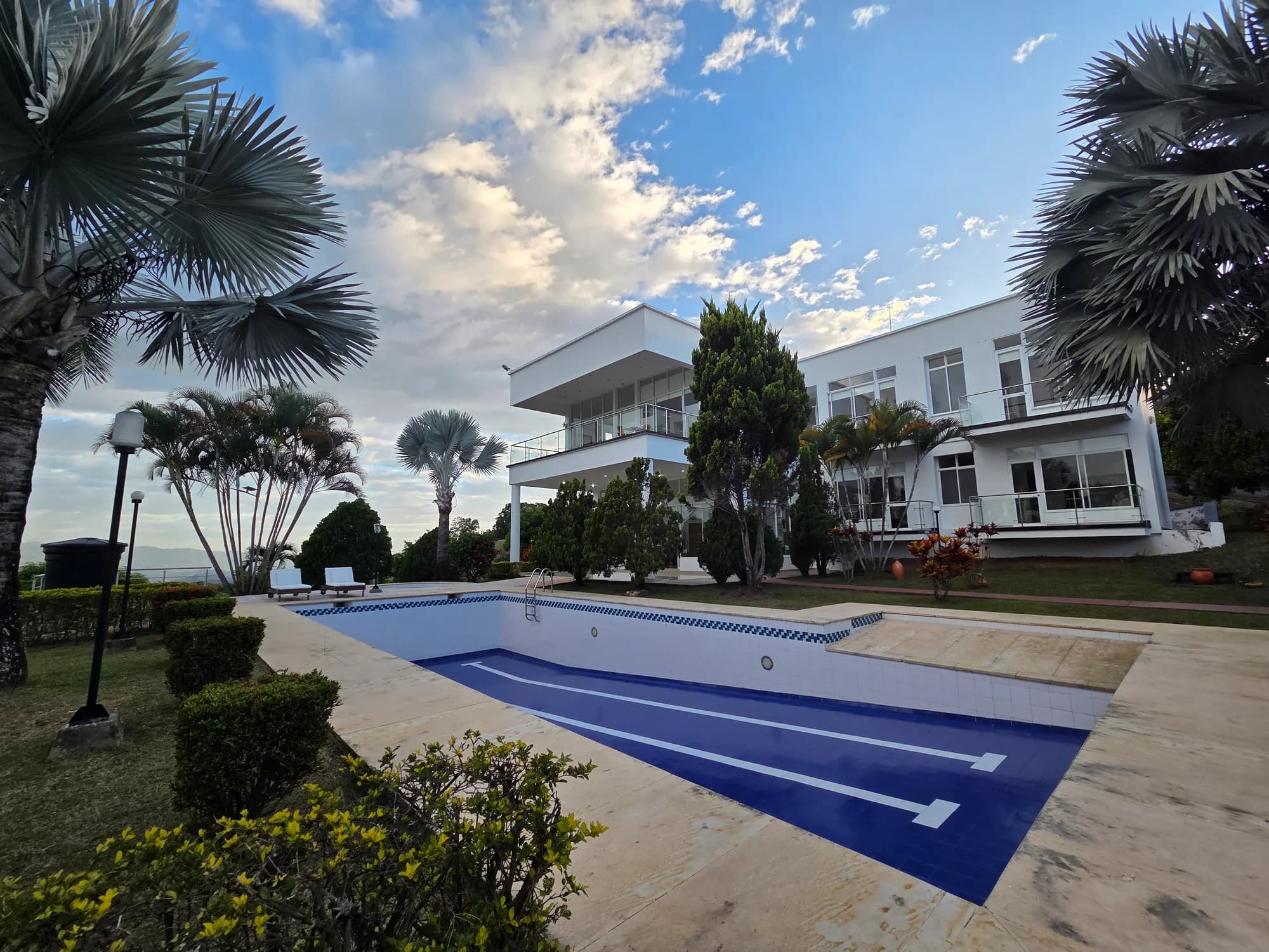 Vendo lujosa casa quinta en Anapoima