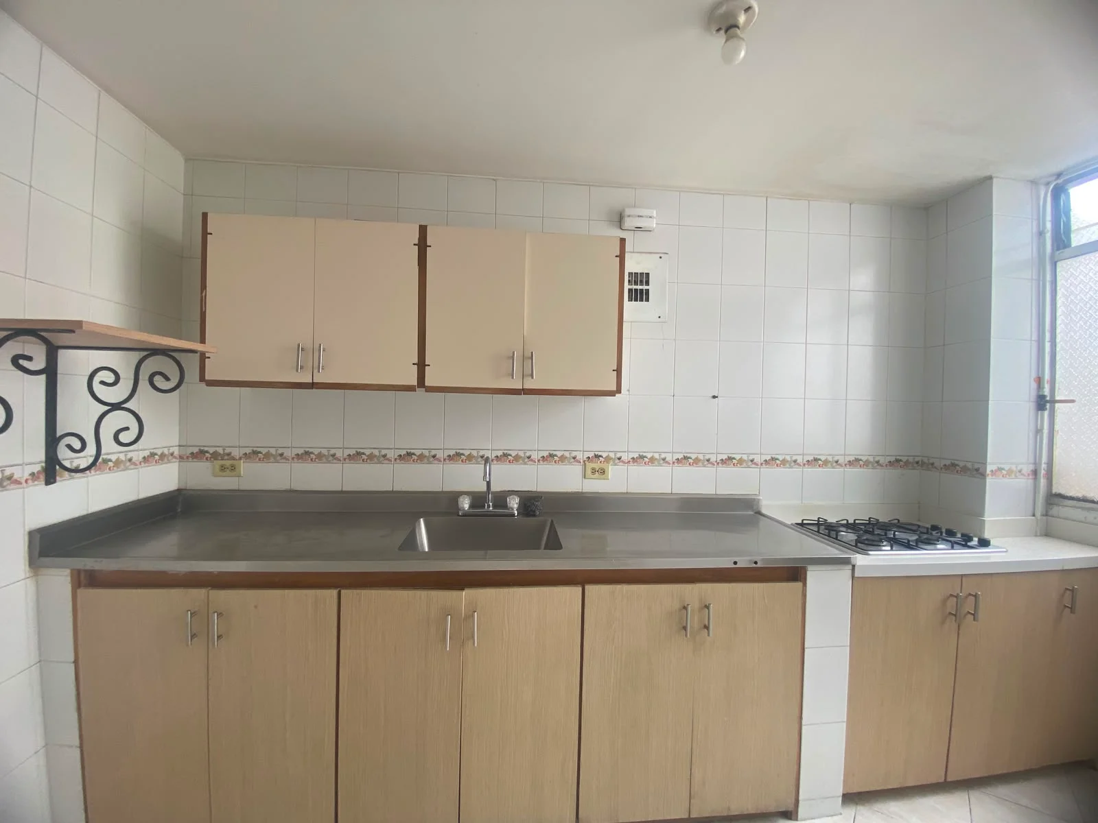 ACOGEDOR APARTAMENTO EN ARRIENDO EN BELEN LA GLORIA, MEDELLÍN