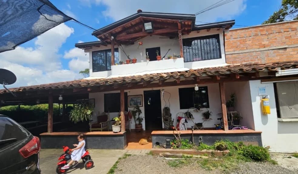 Finca Campestre y Productiva en Ubicación Estratégica