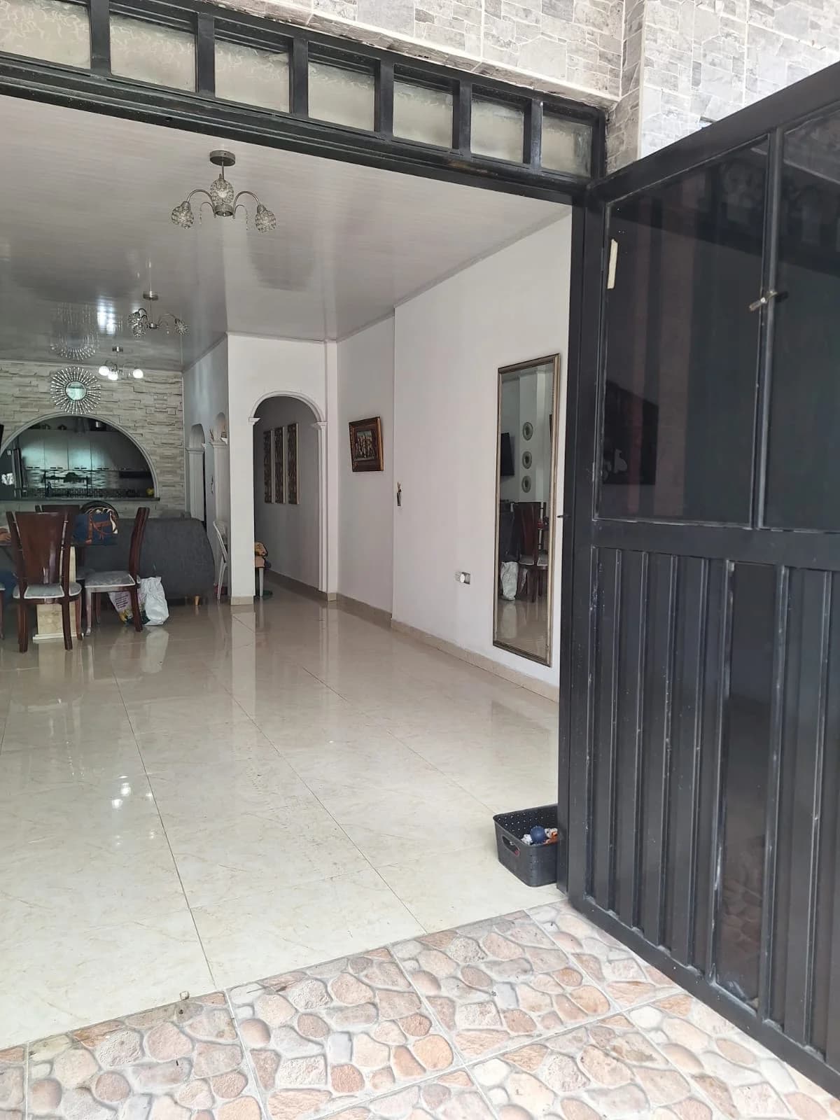 SE VENDE CASA