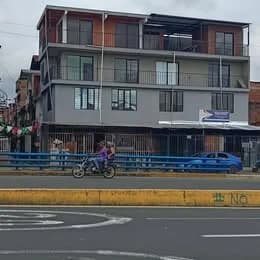 Casa Comercial y para vivienda